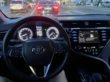Toyota Camry 2019 года за 11 300 000 тг. в Астана – фото 12