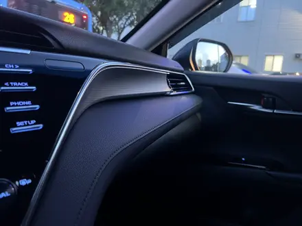 Toyota Camry 2019 года за 11 300 000 тг. в Астана – фото 13