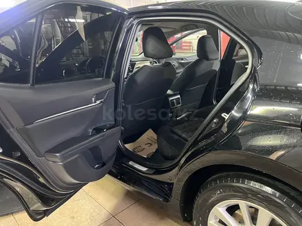 Toyota Camry 2019 года за 11 300 000 тг. в Астана – фото 15