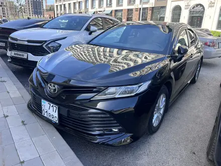 Toyota Camry 2019 года за 11 300 000 тг. в Астана – фото 4