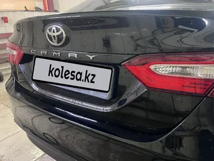 Toyota Camry 2019 года за 11 300 000 тг. в Астана – фото 20