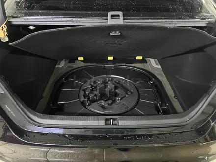 Toyota Camry 2019 года за 11 300 000 тг. в Астана – фото 31