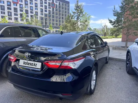 Toyota Camry 2019 года за 11 300 000 тг. в Астана – фото 8