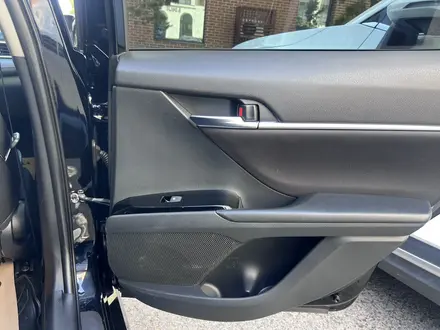 Toyota Camry 2019 года за 11 300 000 тг. в Астана – фото 9