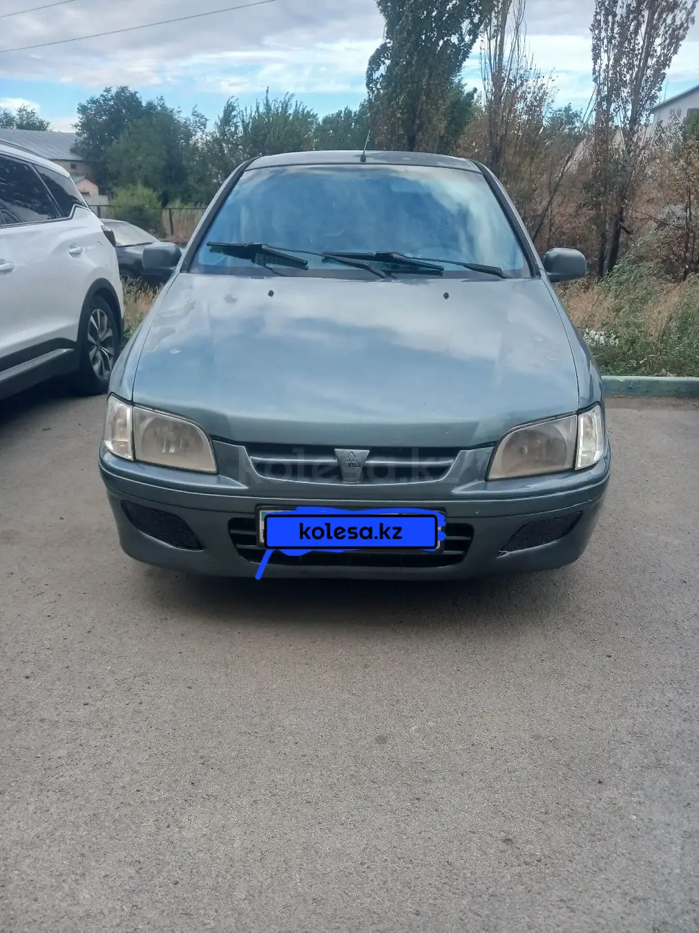 Mitsubishi Space Star, 2001