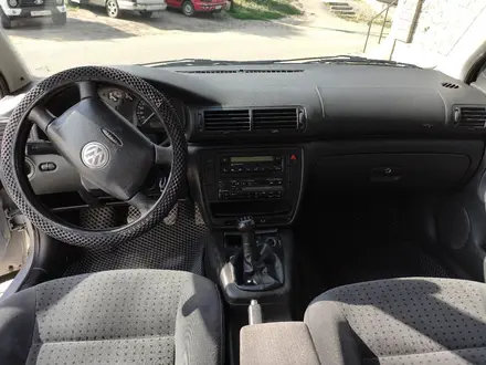 Volkswagen Passat 1996 года за 2 400 000 тг. в Алматы – фото 26
