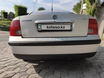 Volkswagen Passat 1996 года за 2 400 000 тг. в Алматы – фото 28