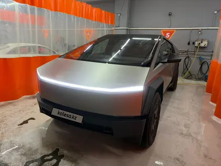 Tesla Cybertruck 2025 года за 95 000 000 тг. в Астана