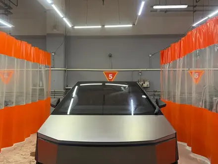 Tesla Cybertruck 2025 года за 95 000 000 тг. в Астана – фото 6