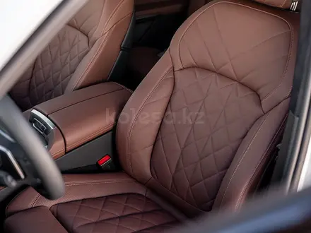 BMW X7 XDrive 40i 2025 года за 80 186 286 тг. в Астана – фото 7
