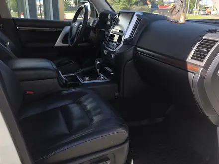 Toyota Land Cruiser 2016 года за 29 900 000 тг. в Астана – фото 18