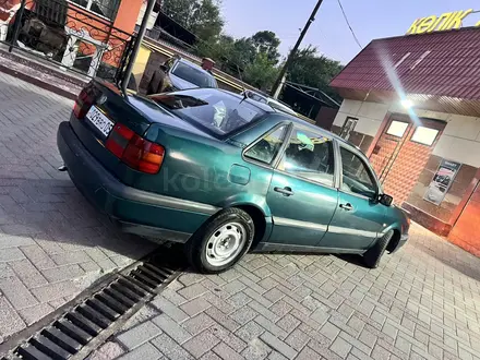 Volkswagen Passat 1995 года за 660 000 тг. в Алматы – фото 3