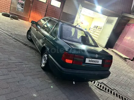 Volkswagen Passat 1995 года за 660 000 тг. в Алматы – фото 5