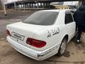 Mercedes-Benz E 200 1995 годаүшін1 100 000 тг. в Уральск – фото 2