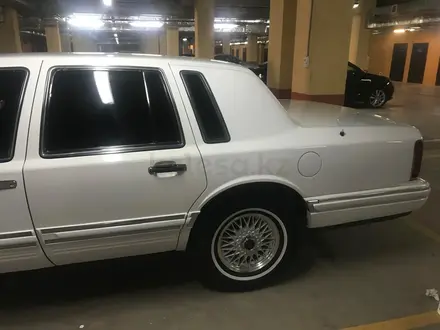 Lincoln Town Car 1993 года за 10 000 000 тг. в Астана – фото 11