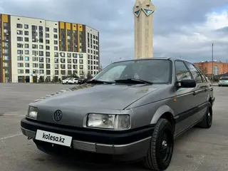 Volkswagen Passat, 1992