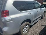 Toyota Land Cruiser Prado 2010 года за 10 000 тг. в Караганда – фото 2