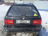 Volkswagen Passat 1994 годаүшін1 800 000 тг. в Уральск – фото 2