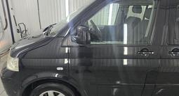 Volkswagen Multivan 2004 года за 8 800 000 тг. в Петропавловск – фото 4