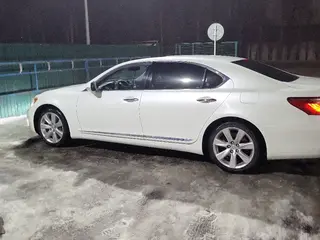 Lexus LS 600h