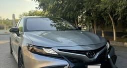 Toyota Camry 2022 годаfor16 400 000 тг. в Шымкент – фото 3