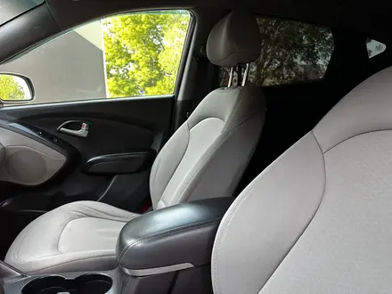 Hyundai Tucson 2013 года за 5 800 000 тг. в Актобе – фото 15