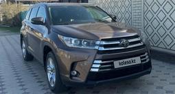 Toyota Highlander 2019 года за 20 500 000 тг. в Алматы