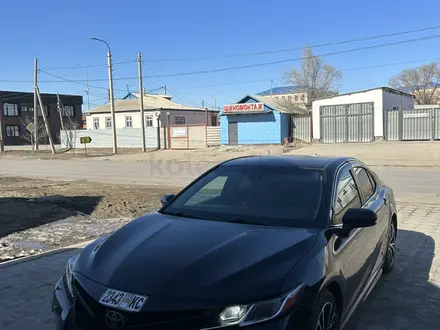 Toyota Camry 2018 года за 9 400 000 тг. в Атырау – фото 21