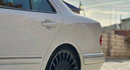 Mercedes-Benz E 320 2000 годаfor4 250 000 тг. в Жанаозен – фото 4