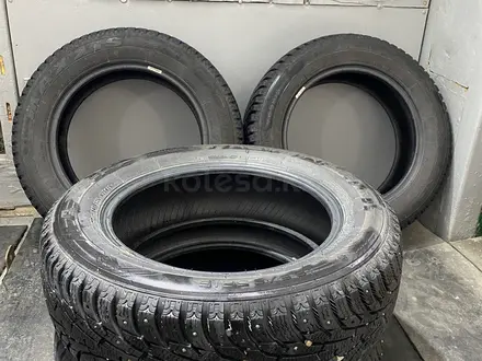 Зимные шины Maxxis premitra ice nord 5 в отличном состоянии! за 50 000 тг. в Усть-Каменогорск