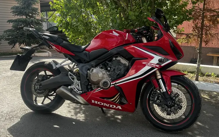 Honda  CBR 650R 2019 годаүшін4 600 000 тг. в Астана