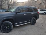 Toyota 4Runner 2010 года за 17 990 000 тг. в Караганда – фото 2