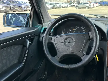 Mercedes-Benz C 180 1995 года за 1 000 000 тг. в Атырау – фото 7