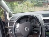 Volkswagen Touran 2007 года за 3 800 000 тг. в Павлодар – фото 4