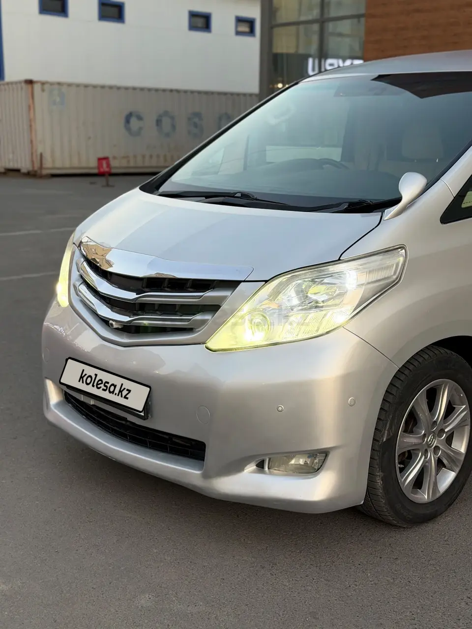 Toyota Alphard, 2013
