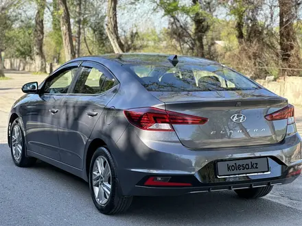 Hyundai Elantra 2019 года за 8 500 000 тг. в Шымкент – фото 5