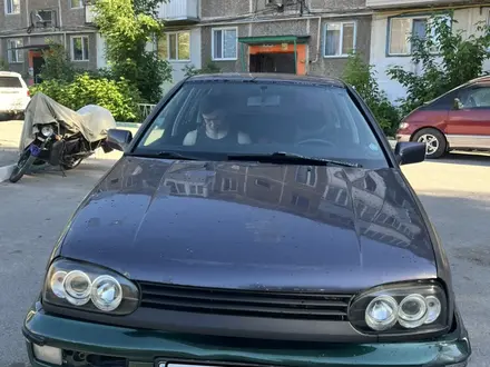 Volkswagen Golf 1993 года за 550 000 тг. в Караганда – фото 3