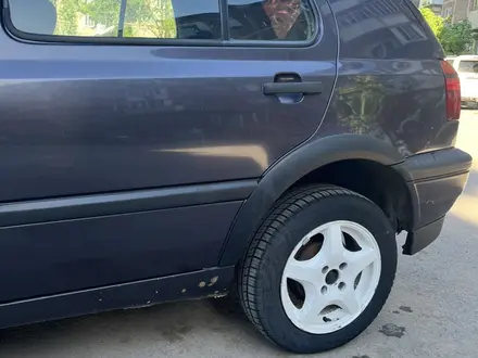 Volkswagen Golf 1993 года за 550 000 тг. в Караганда – фото 5