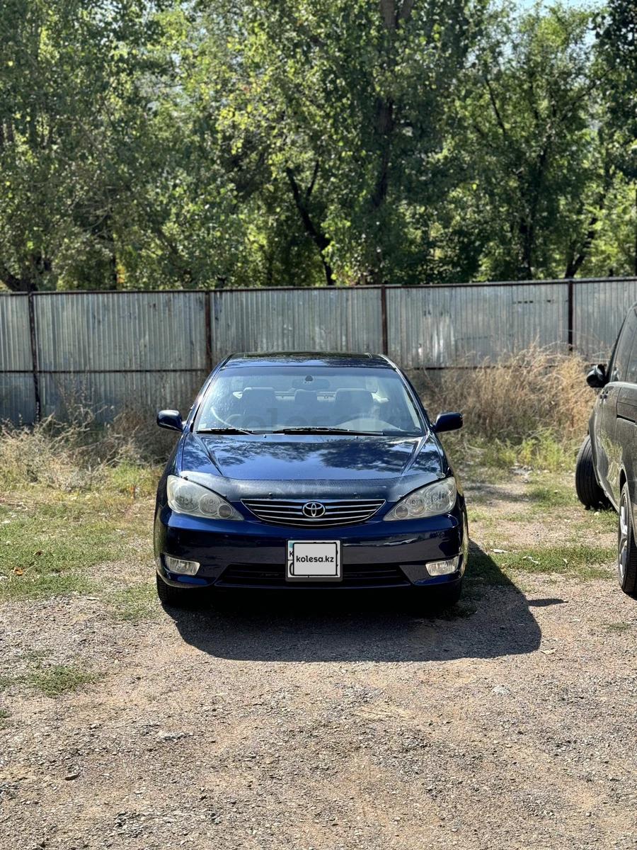 Toyota Camry 2005 г.