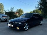 BMW 328 1997 года за 3 400 000 тг. в Алматы – фото 4