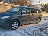 Toyota Sienna 2013 года за 13 000 000 тг. в Алматы – фото 2