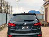 Hyundai Santa Fe 2015 года за 7 500 000 тг. в Актобе – фото 3