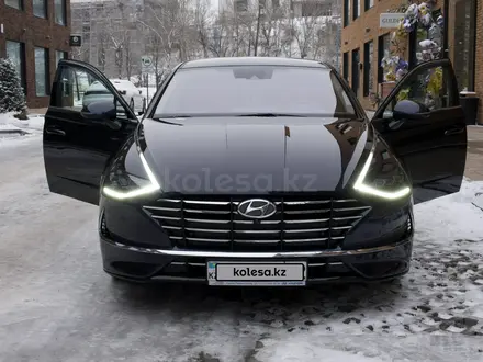 Hyundai Sonata 2021 года за 12 900 000 тг. в Алматы