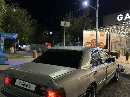 Mercedes-Benz E 300 1989 года за 1 200 000 тг. в Шымкент – фото 3