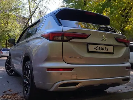 Mitsubishi Outlander 2021 года за 14 900 000 тг. в Алматы – фото 4