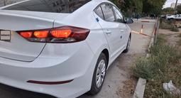 Hyundai Elantra 2017 года за 3 800 000 тг. в Актобе – фото 2