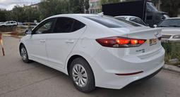 Hyundai Elantra 2017 года за 3 800 000 тг. в Актобе