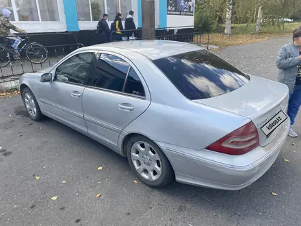 Mercedes-Benz C 240 2003 года за 3 400 000 тг. в Усть-Каменогорск – фото 4