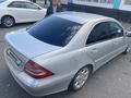 Mercedes-Benz C 240 2003 года за 3 400 000 тг. в Усть-Каменогорск – фото 5