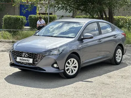 Hyundai Accent 2021 года за 7 650 000 тг. в Актобе – фото 2